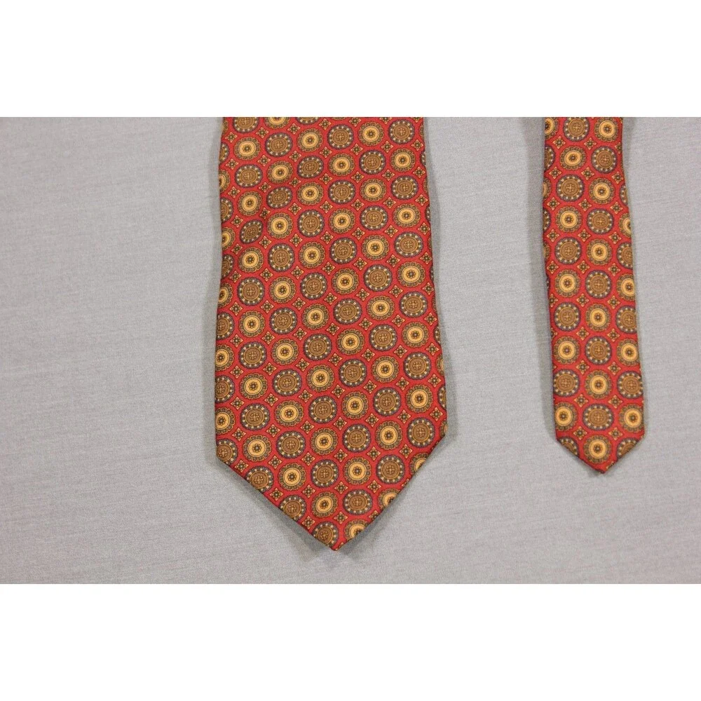 Brooks Brothers 346 100% Silk Tie Necktie Red Geo Metric USA 3.5